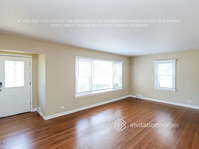 180 S Oakland Grv — Photo 4