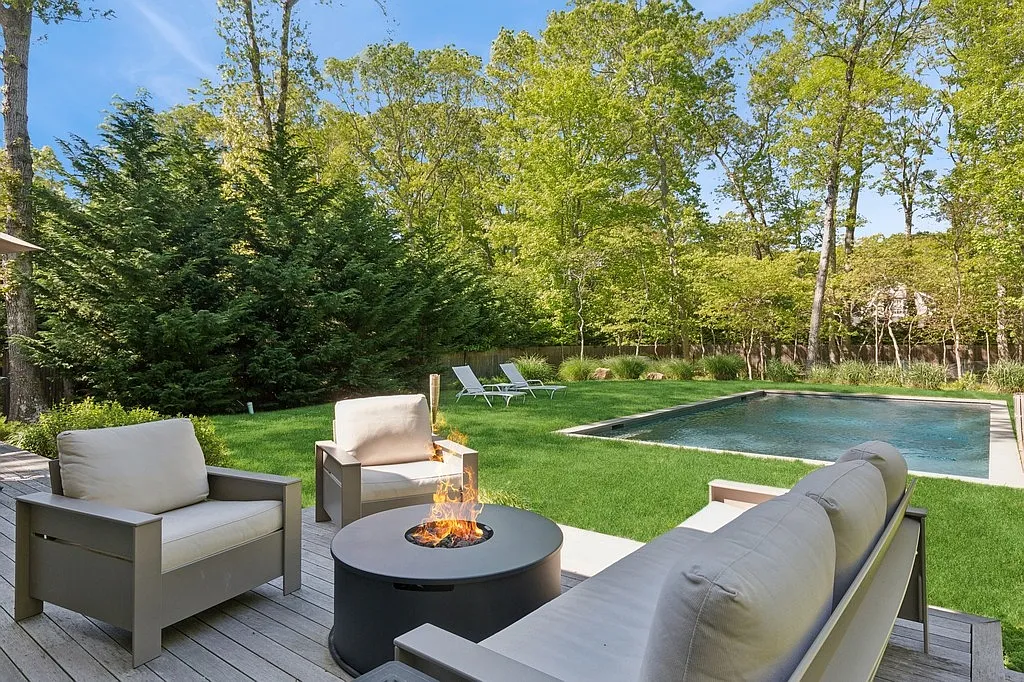 New Modern Construction East Hampton Retreat — Photo 3