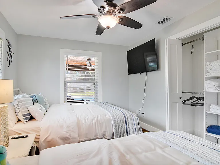 2516 SE 12th Pl — Photo 15