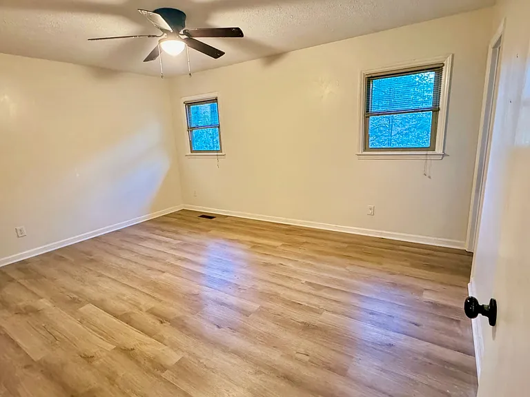 15 Mayfair Pl — Photo 15