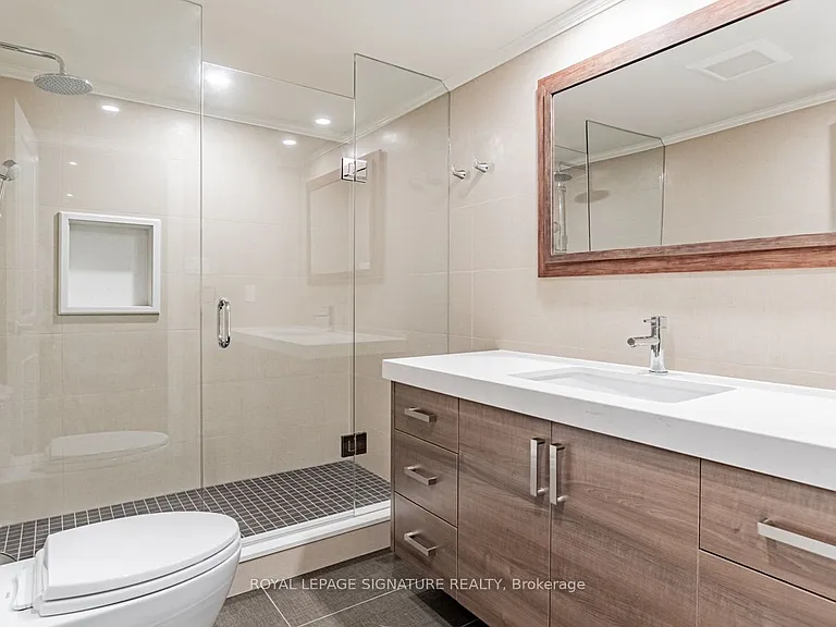 7 Blaine Dr — Photo 32