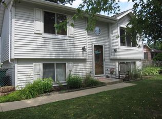 W1158 Poinsetta Rd, Genoa City, WI 53128