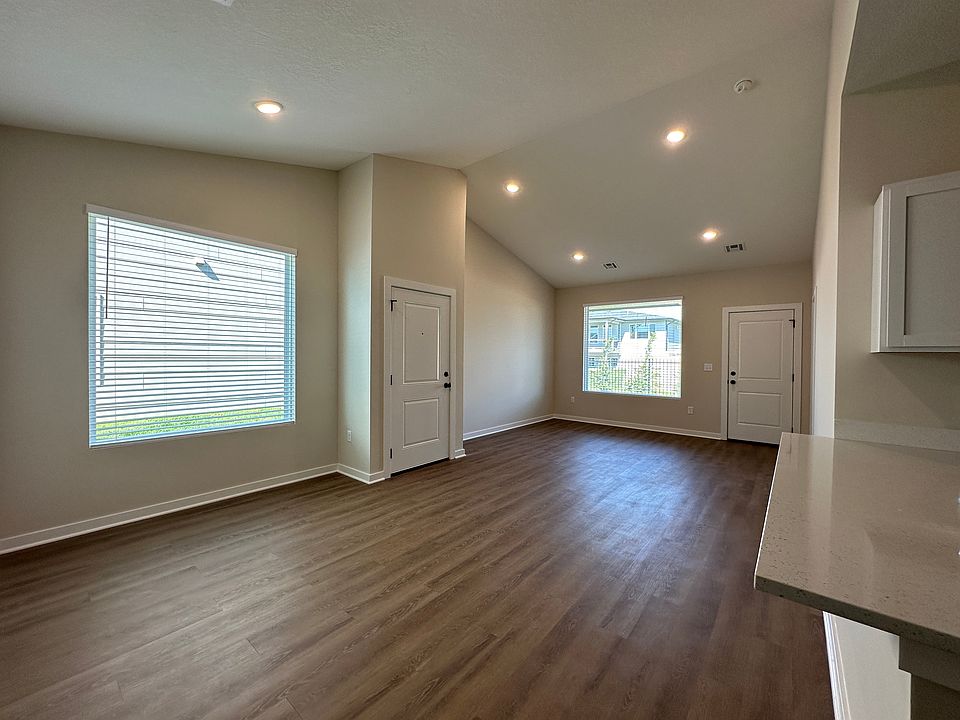 2905 S Maize Rd Wichita KS Zillow