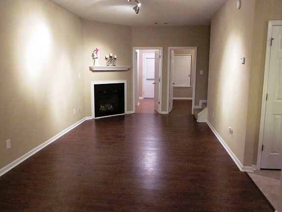 2nd image of 371 Haverhill Ln