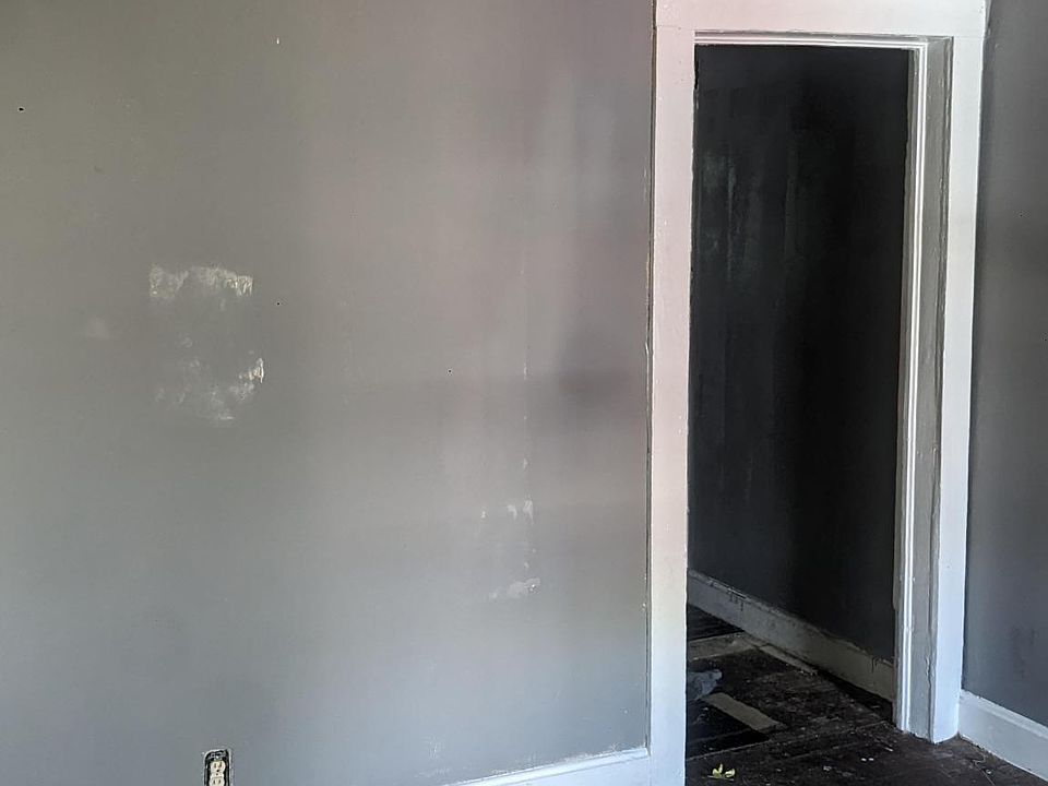 2nd image of 3209 7th Ave