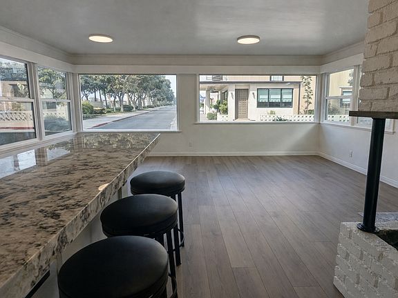 4th image of 212 36th St