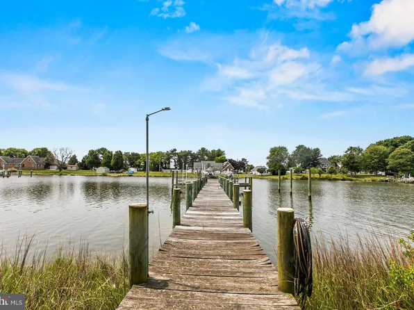 21225 Georges Ln, Avenue, MD 20609