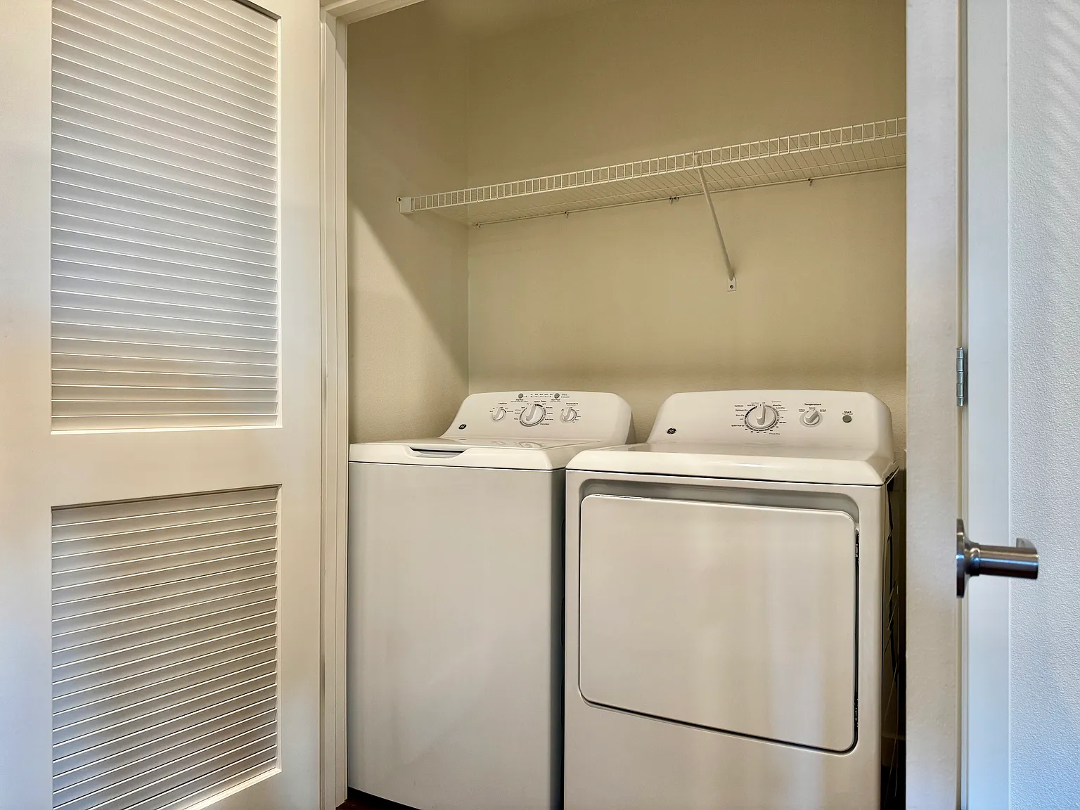 Mary's Court — Photo 4