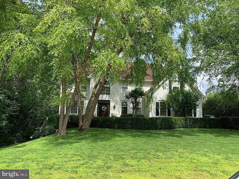 1st image of 347 Clayton Manor Dr