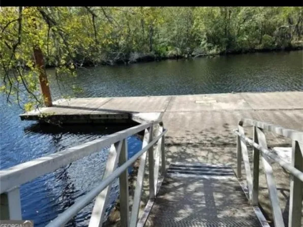 989 Lake Deborah Dr, Folkston, GA 31537