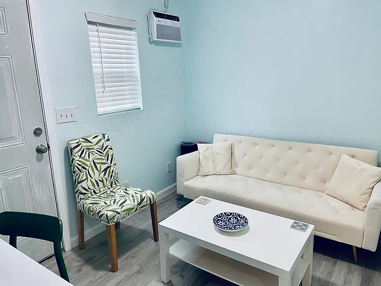 105 NE Railroad Ave #2 — Photo 8
