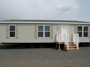 890 Hostile Valley Rd, Palermo, ME 04354