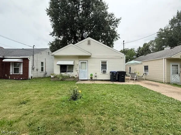 776 Triplett Blvd, Akron, OH 44306