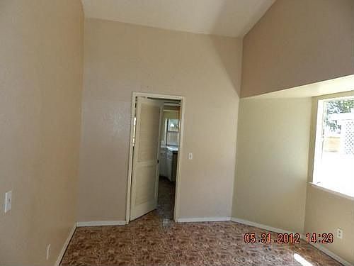 3rd image of 810 E Avenue J10