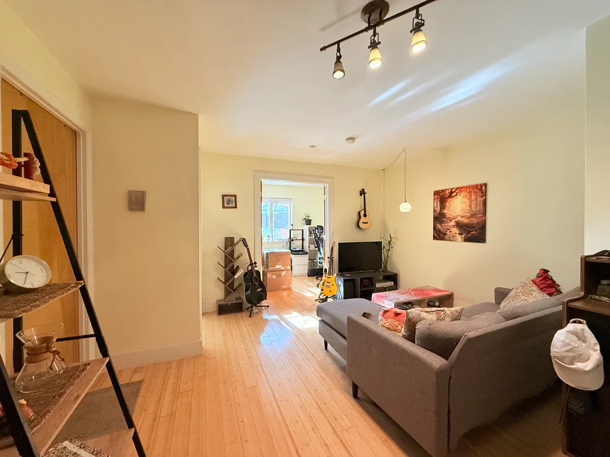 Primary Photo - 1735 Caton Ave #2D