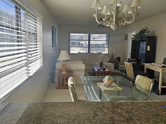 4th image of 175 SE Saint Lucie Blvd APT D17