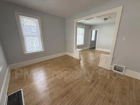 3109 W Walnut St, Milwaukee, WI