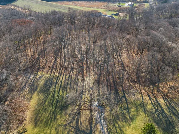 6 Oakwood Ave, East Peoria, IL 61611