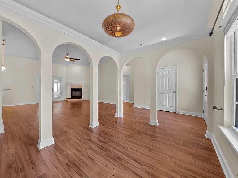 10538 Palmetto Blvd — Photo 13