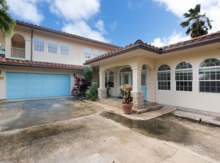 422 Wanaao Rd, Kailua, HI 96734