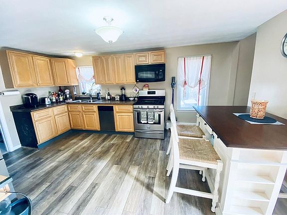 3rd image of 83 Winthrop Ave