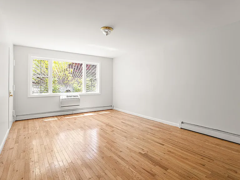 7 Monroe St #1 — Photo 1