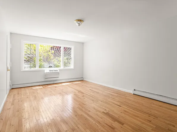 7 Monroe Street image 1 of 10