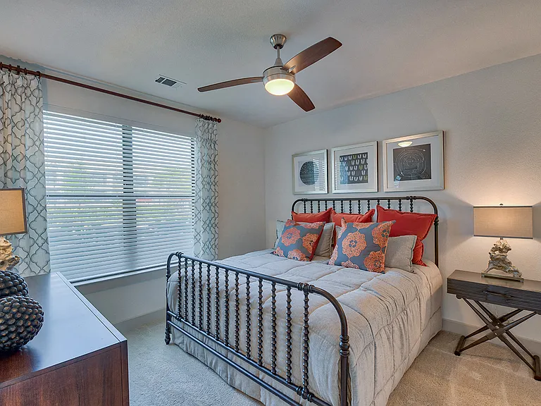 Spacious bedrooms that accommodate king-size beds