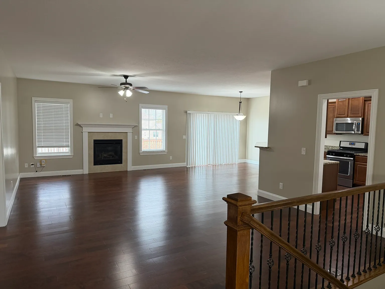 5 bed, 2868 sqft, $3,500 — Photo 2
