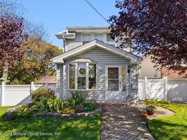 15 Portland Pl, Staten Island, NY 10301