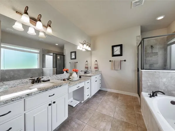 22049 Stone Creek Ln, Montgomery, TX 77316