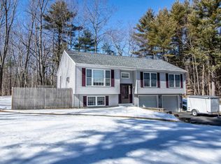 20 Armour Dr, Kittery, ME 03904