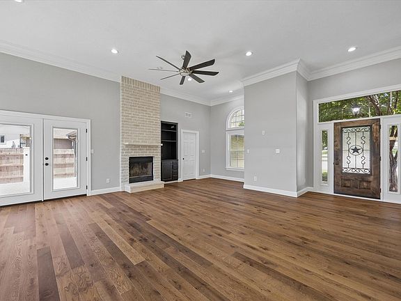 4th image of 321 Quarry Springs Dr