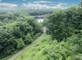 379 Brushy Plain Rd, Branford, CT 06405