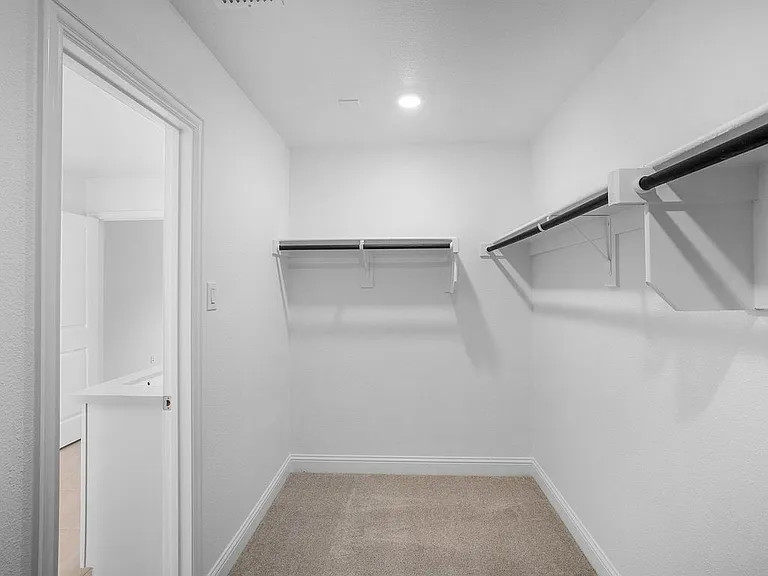 3301 Little Bluestem Rd — Photo 13