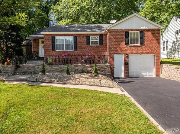 407 N 28th St, Belleville, IL 62226