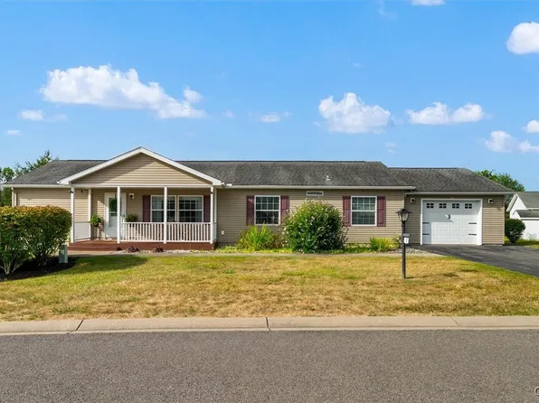 19 Cherrywood Blvd, Clinton, NY 13323