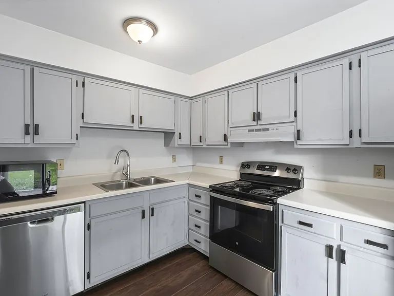 5208 Richard Rd — Photo 8