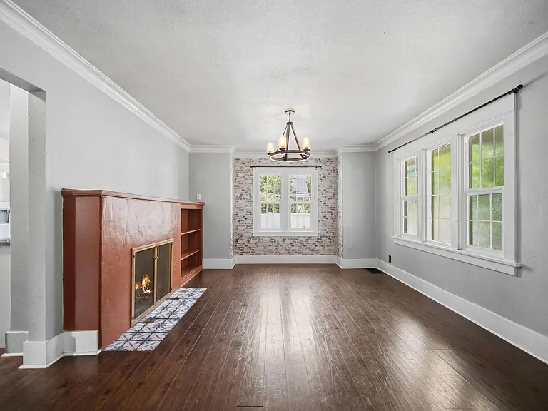 2527 W Liberty Ave — Photo 26