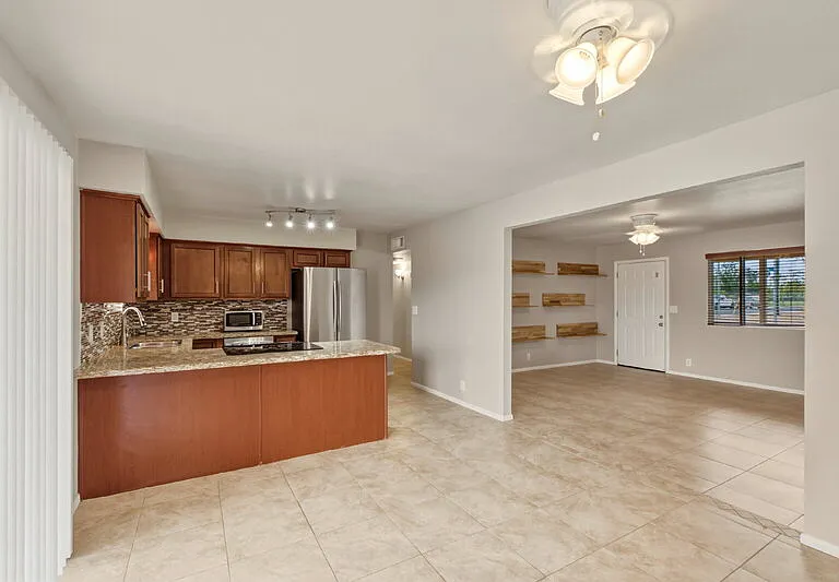 1224 E 9th Ave — Photo 11