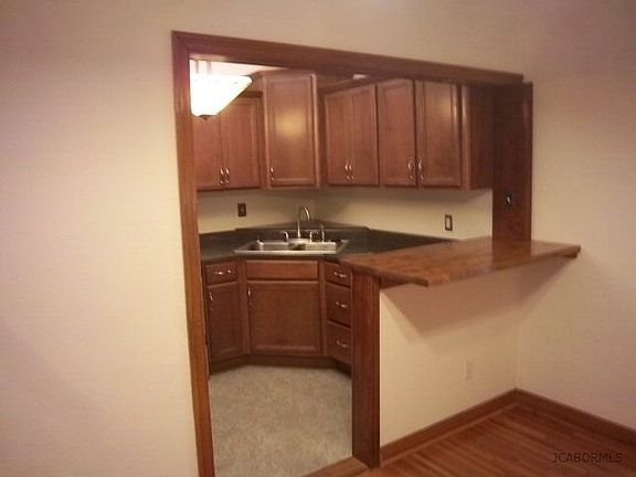 4th image of 2012 Meadow Ln