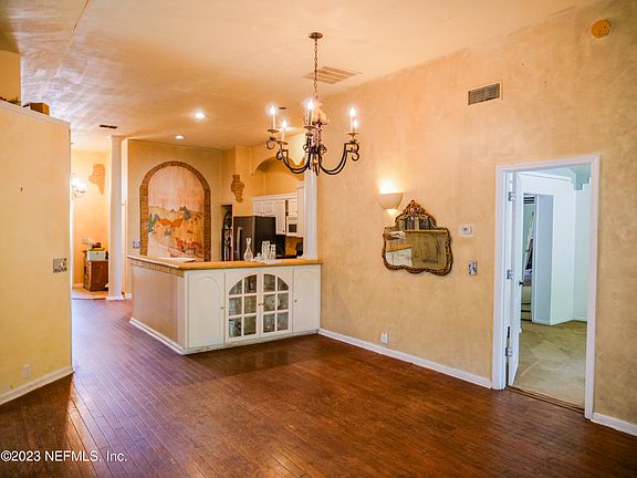 5th image of 105 ALSACE Court