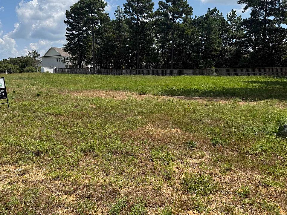 2nd image of 906 Abby Ln