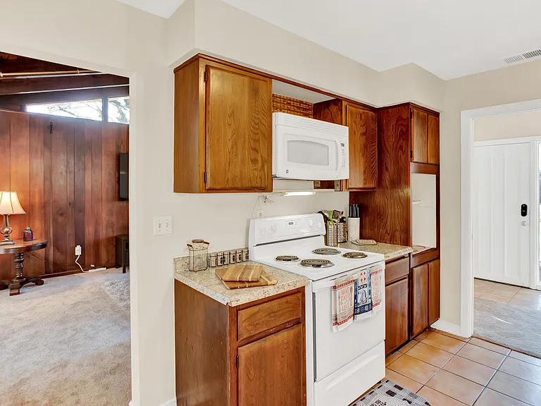 19595 SW Rainbow Lakes Blvd — Photo 9