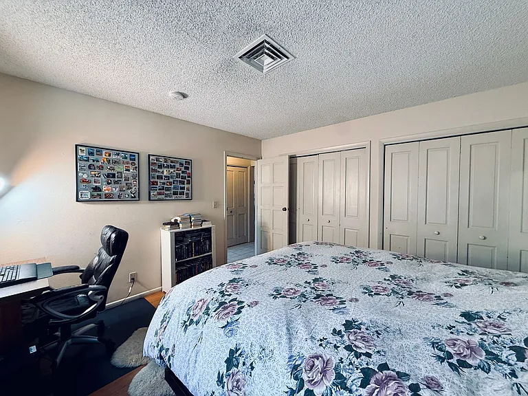 2212 Plaza Del Prado — Photo 43