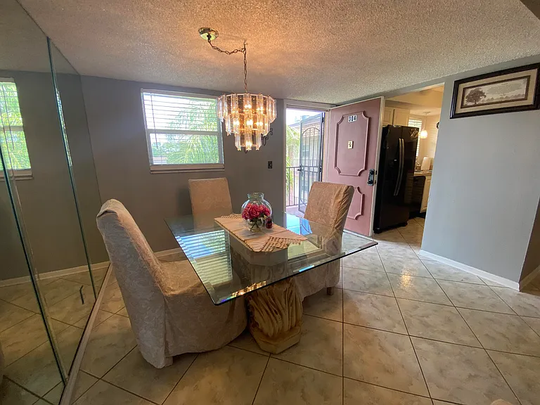 715 Lori Dr #304 — Photo 5