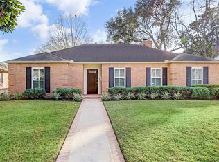 10023 Overbrook Ln, Houston, TX 77042