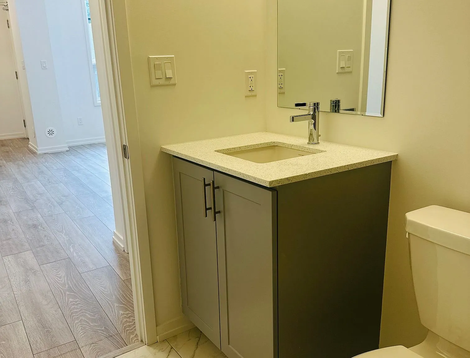2 bed, $2,050 — Photo 3