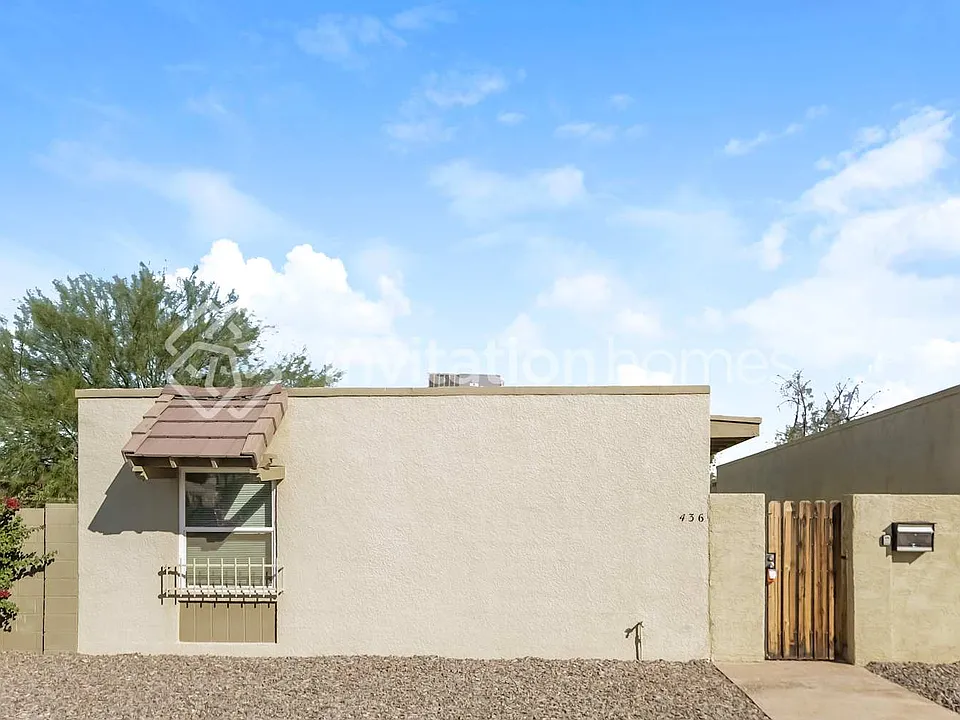 436 W La Jolla Dr