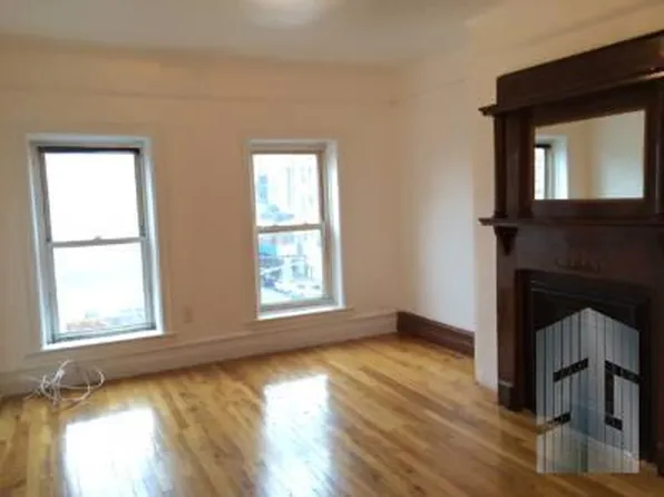 82 4th Ave, Brooklyn, NY 11217